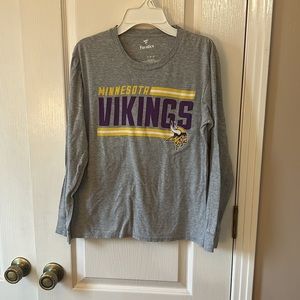 D20 Fanatics gray Minnesota Vikings shirt